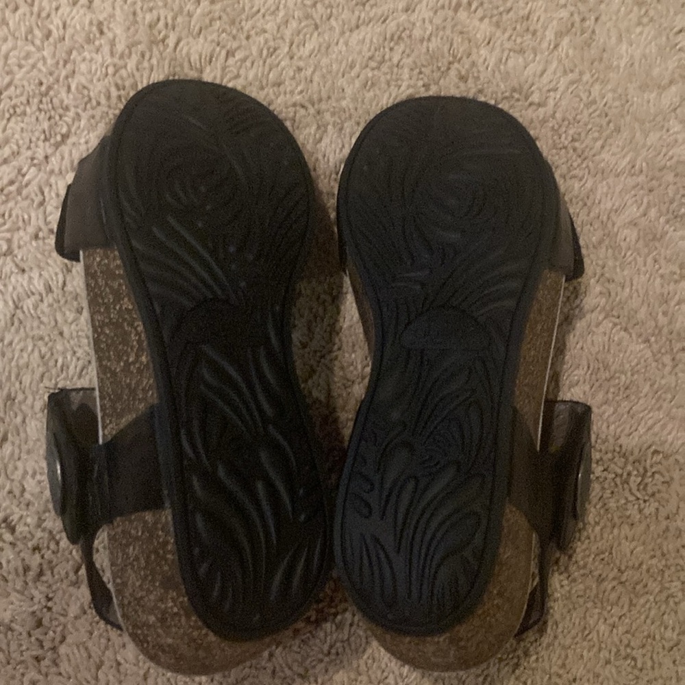 Abeo Wedge Sandals w two Velcro Straps - Picture 2 of 5